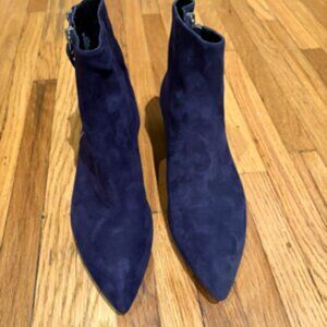 NWOT Nine West Mod Navy Blue Suede Booties Size 8.5